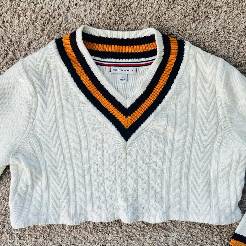 Tommy Hilfiger Cropped V-Neck Cable Knit Sweater I Size Small I Custom Piece - Picture 3 of 6